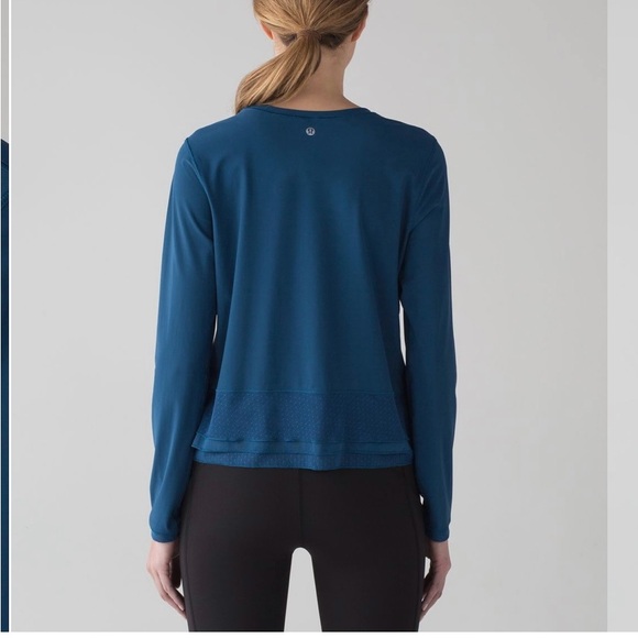 Lululemon Athletica Teal Long Sleeve Top - Picture 4 of 10